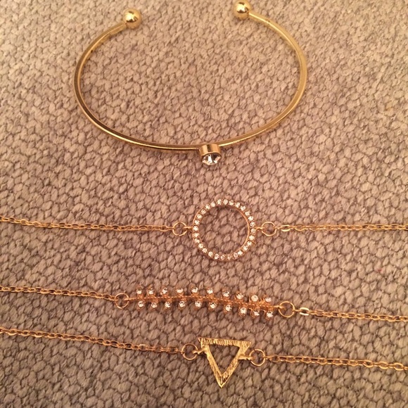 Grazia 4-Layer Bracelet Set - Picture 4 of 6